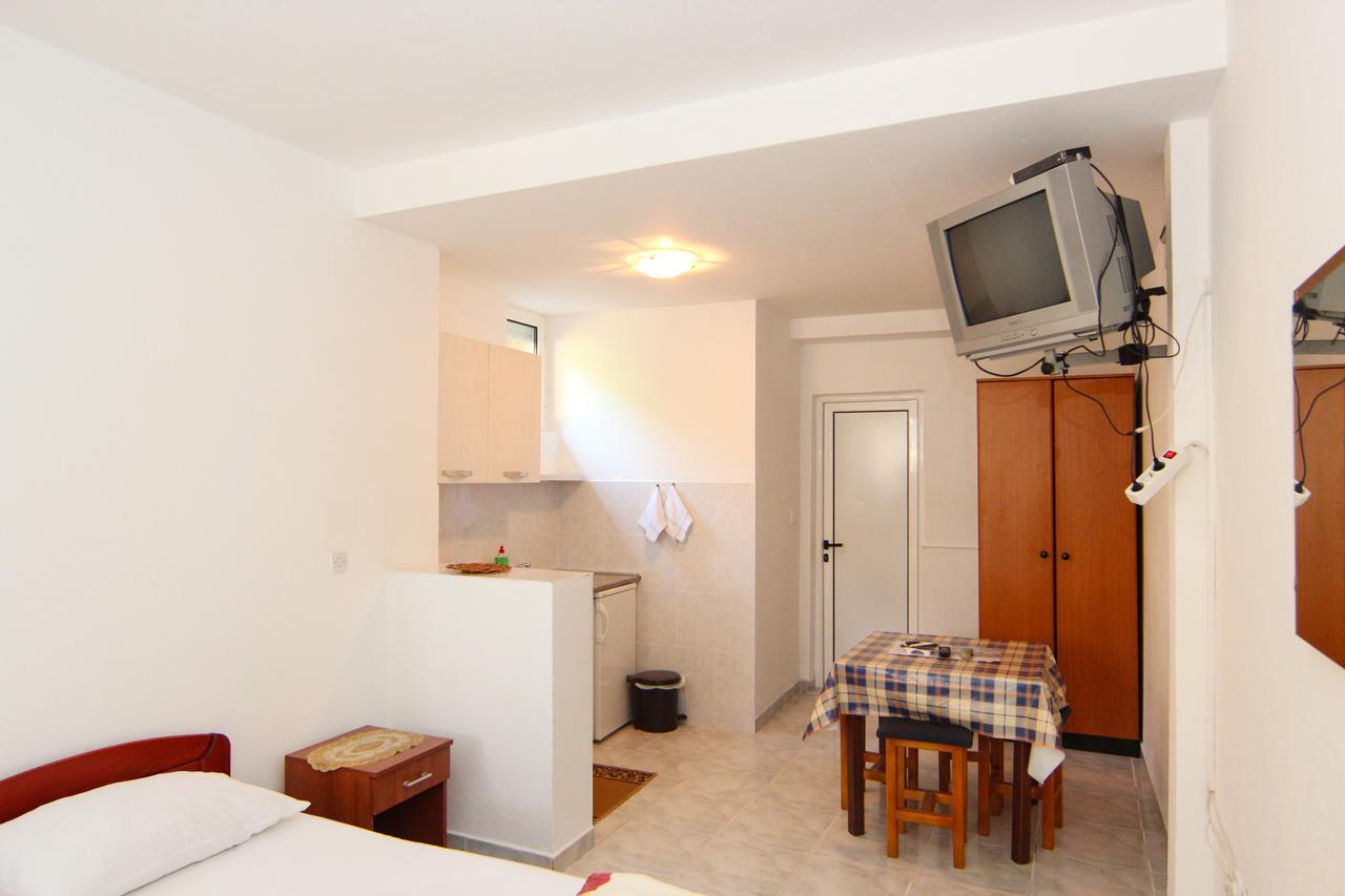 D&R Boreta Apartments Budva Bilik gambar